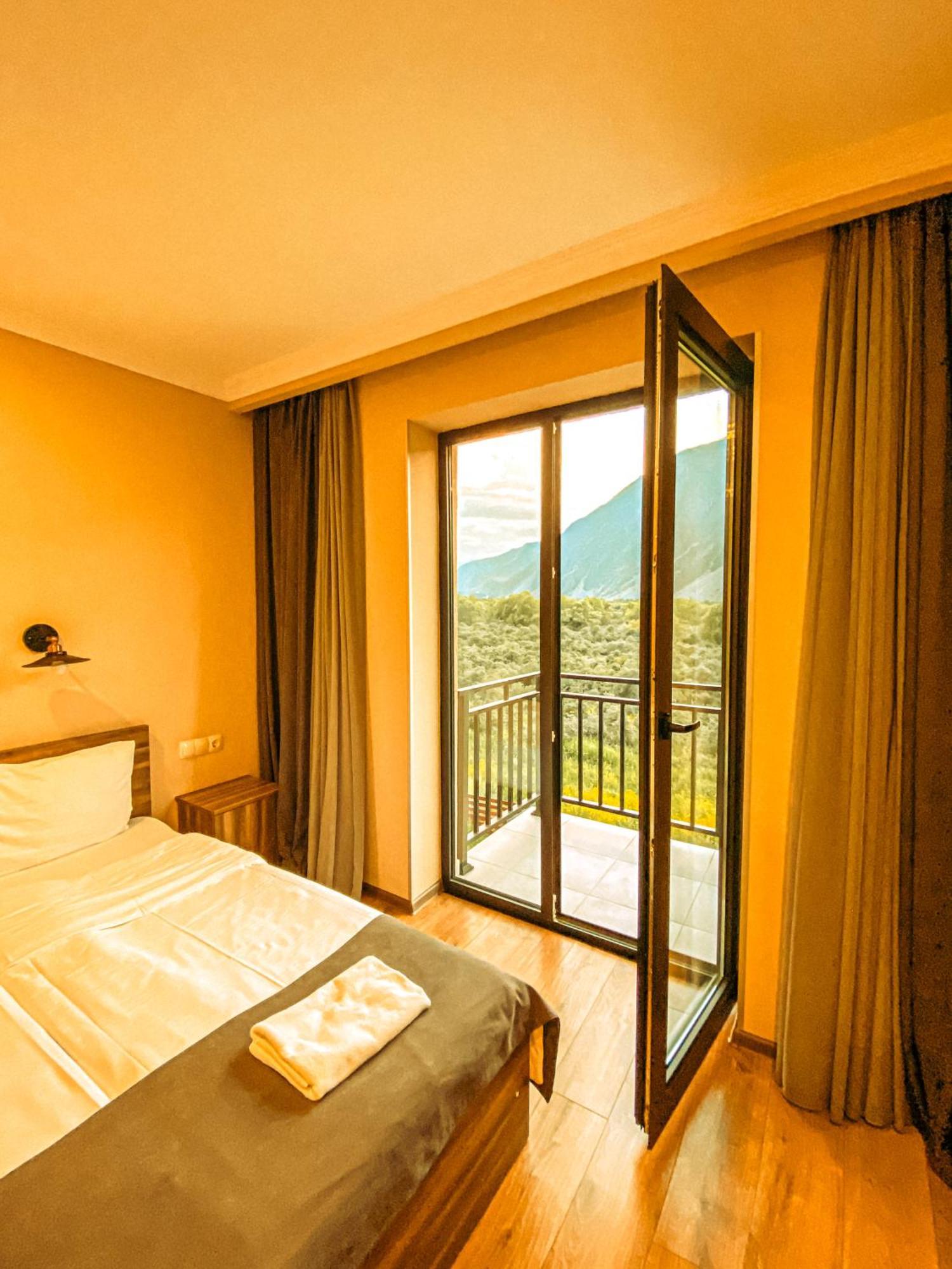 Hotel Gold Kazbegi Zewnętrze zdjęcie